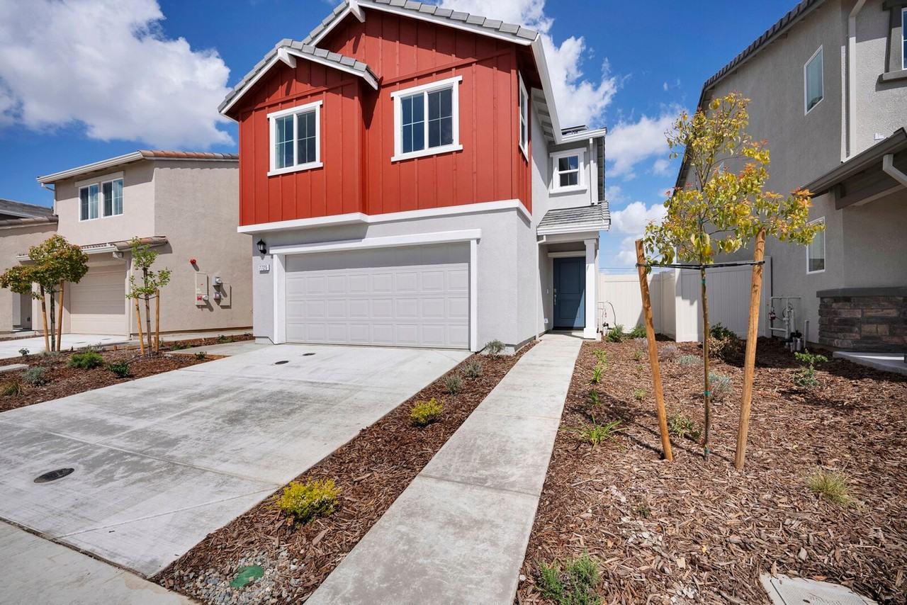 7725 Forestdale Way - Photo 2 of 21