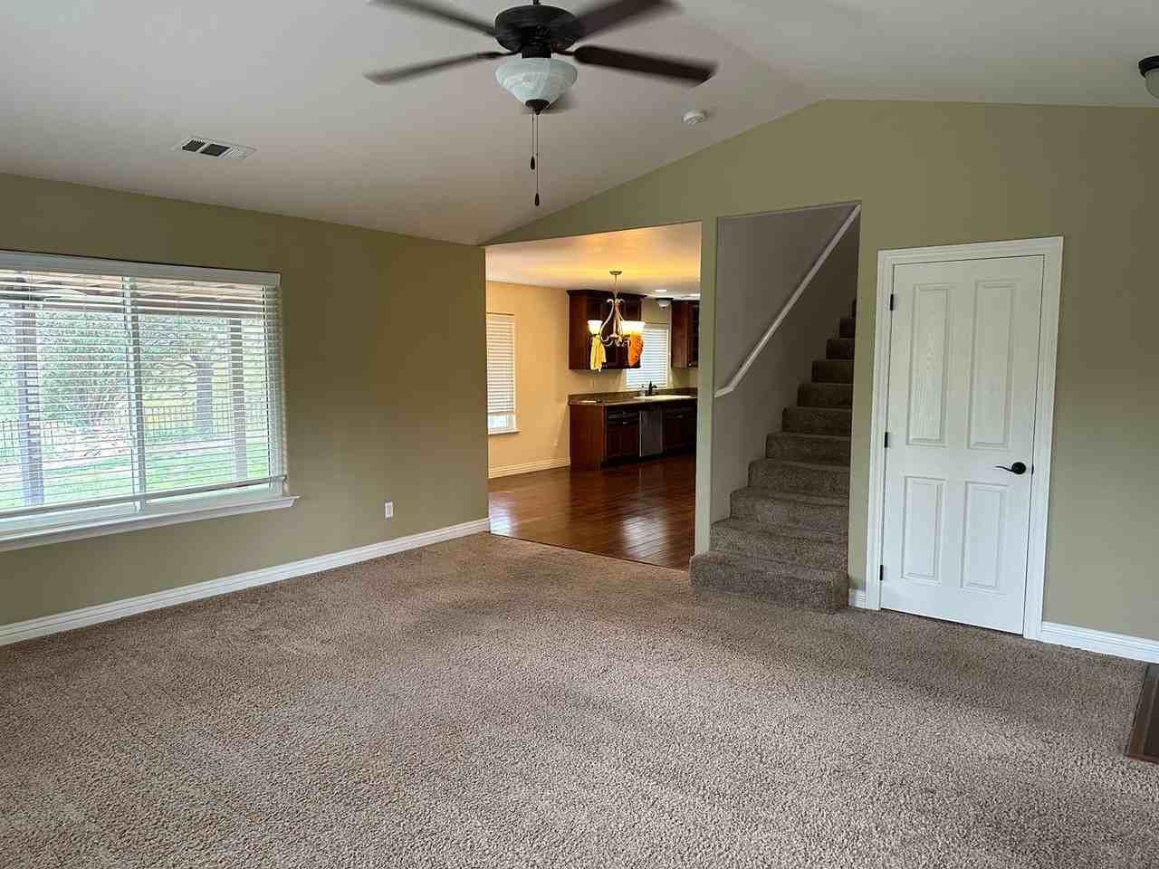 312 Dyana Ct - Photo 3 of 24