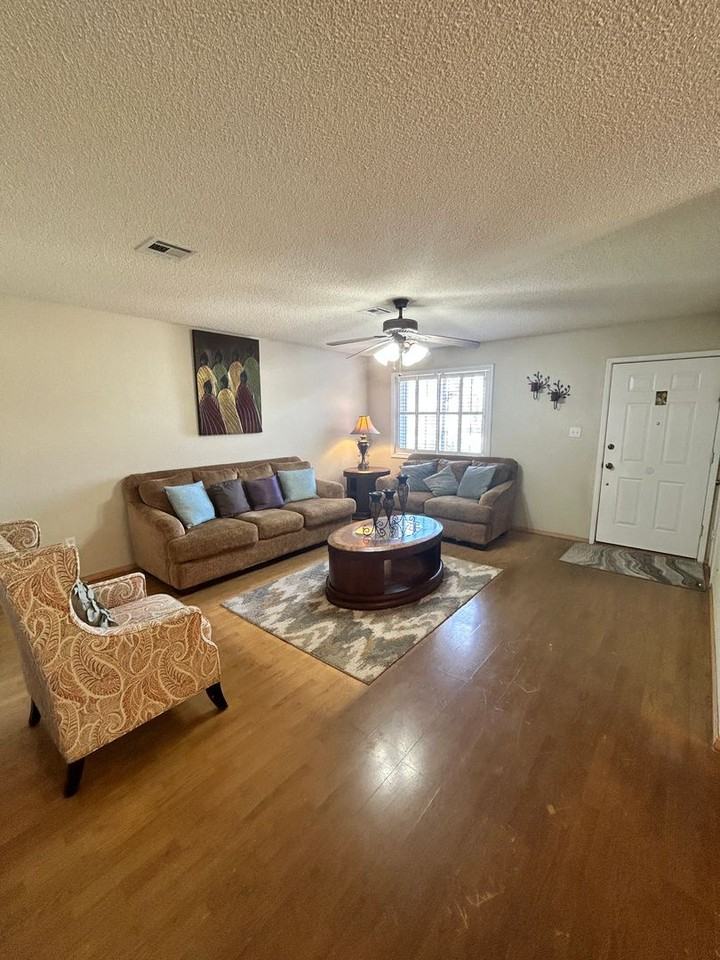 2783 W 29th Ln - Photo 3 of 29