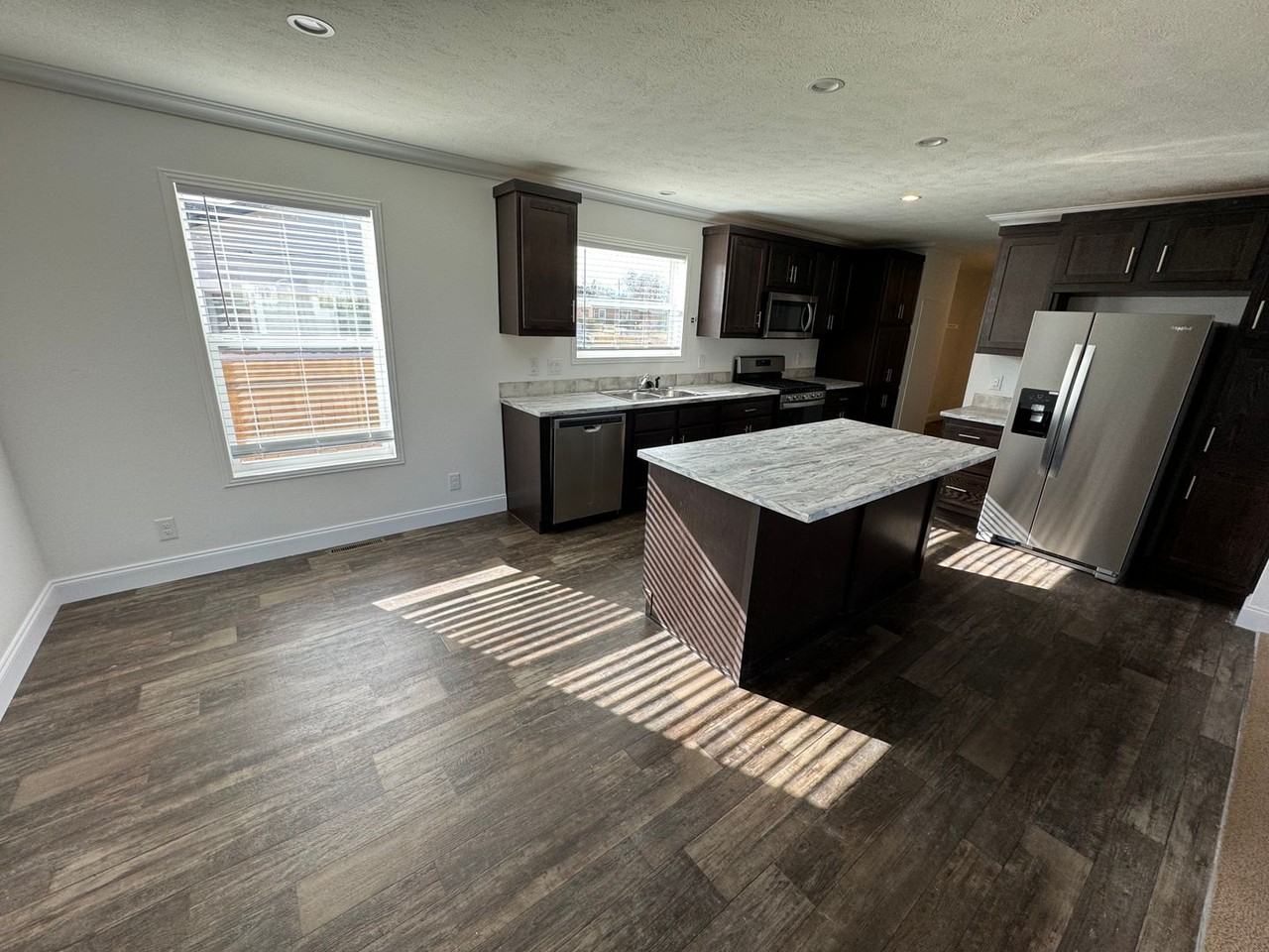 11403 E 17th Ave - Photo 5 of 20