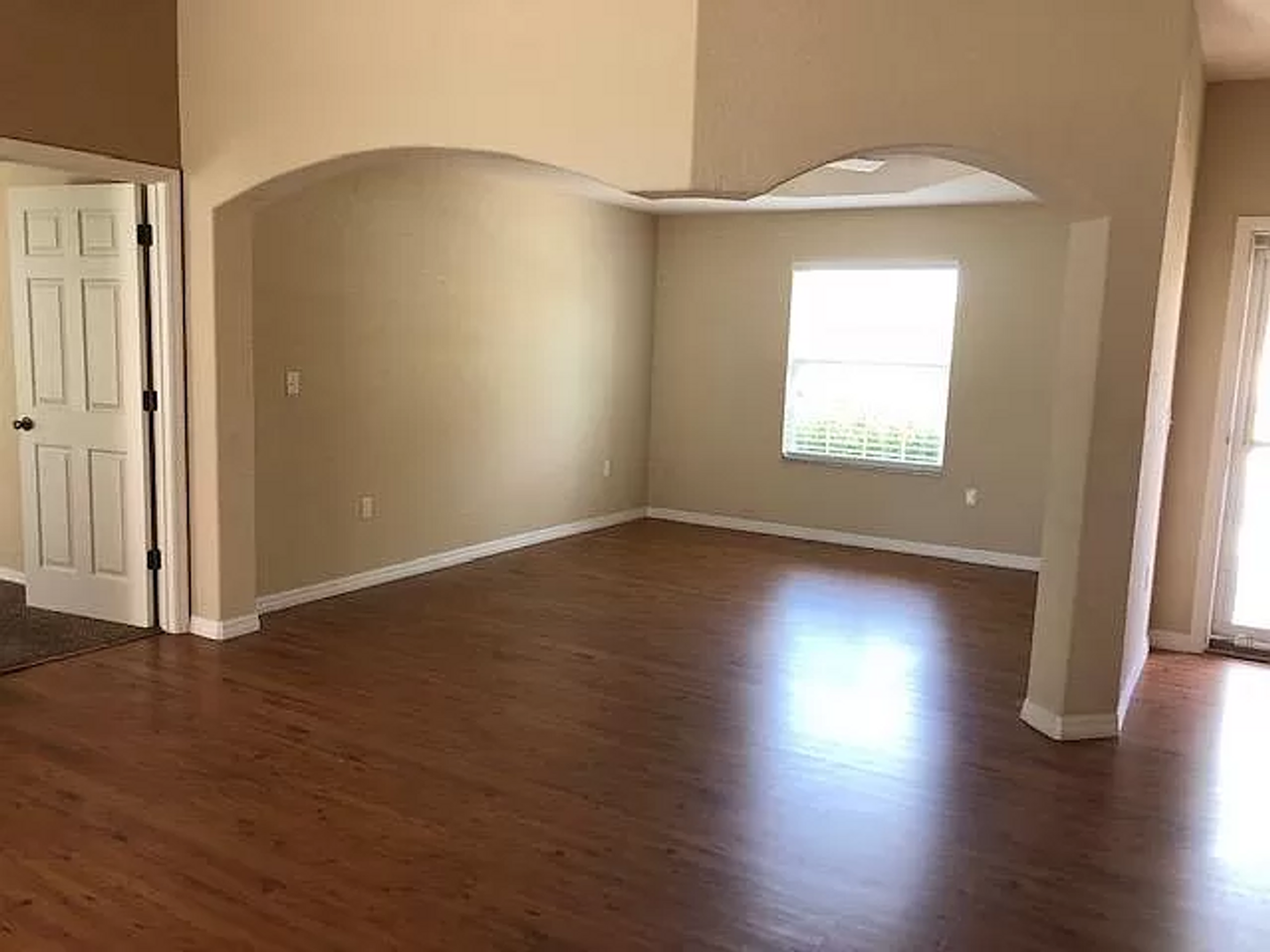 12403 Ne 48th Cir - Photo 2 of 14