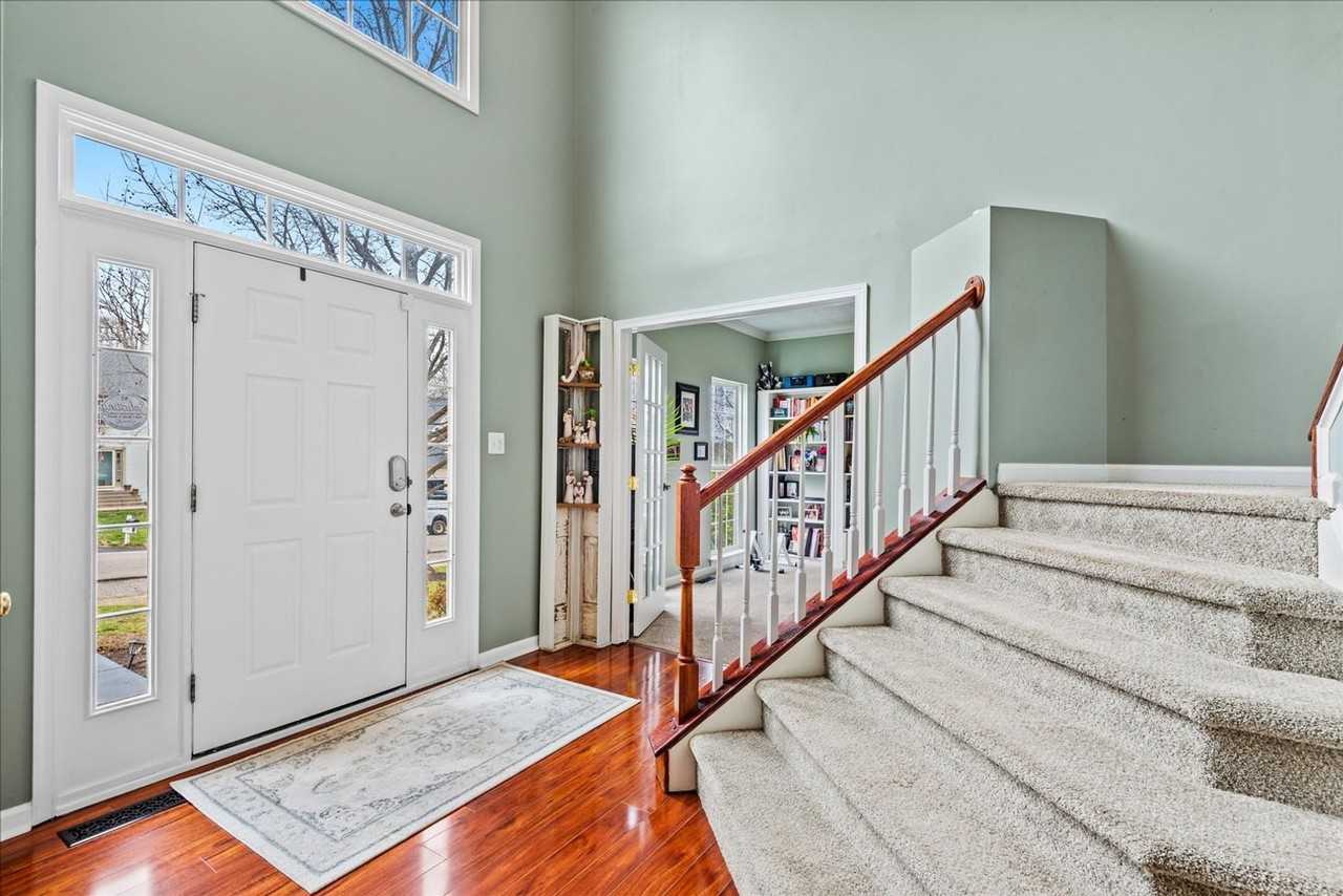 3707 Carlyle Ct - Photo 6 of 38