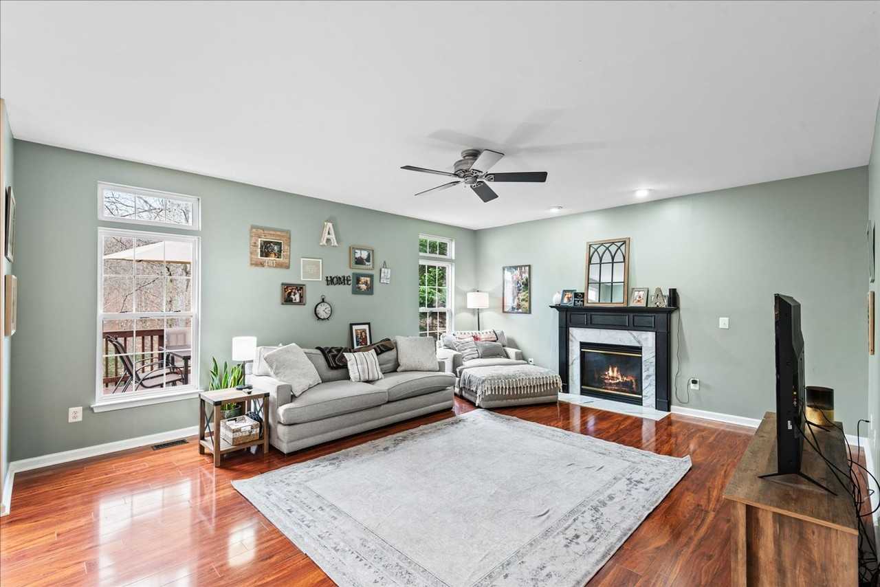 3707 Carlyle Ct - Photo 7 of 38