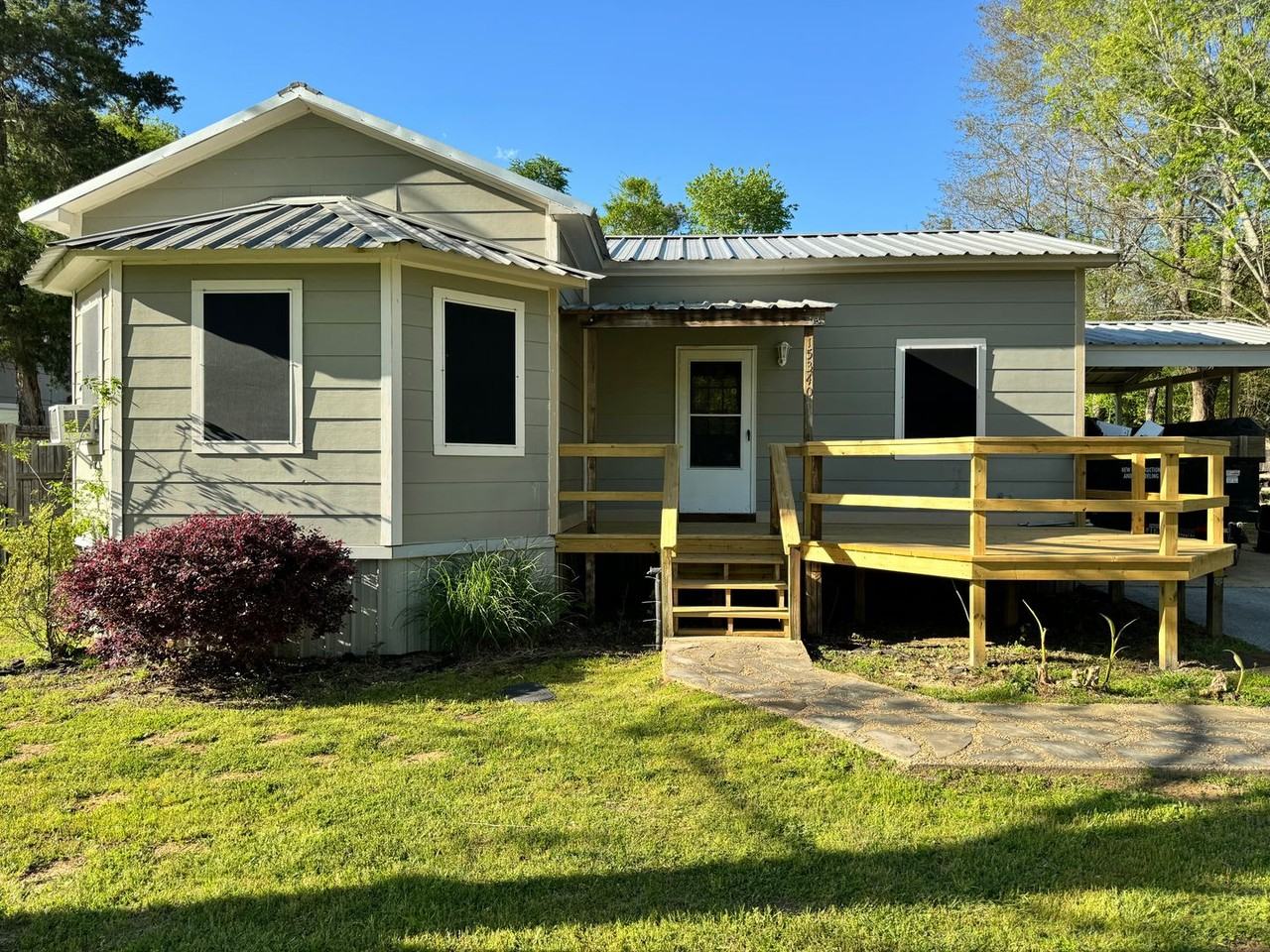 15340 Cedar Bay Dr - Photo 2 of 23