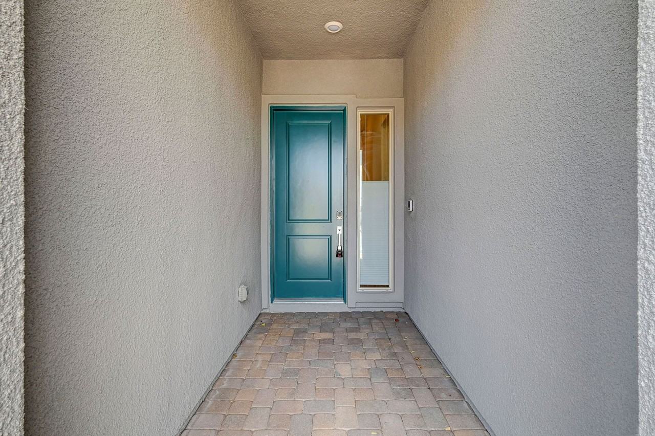 133 Southern Peach St - Photo 6 of 50