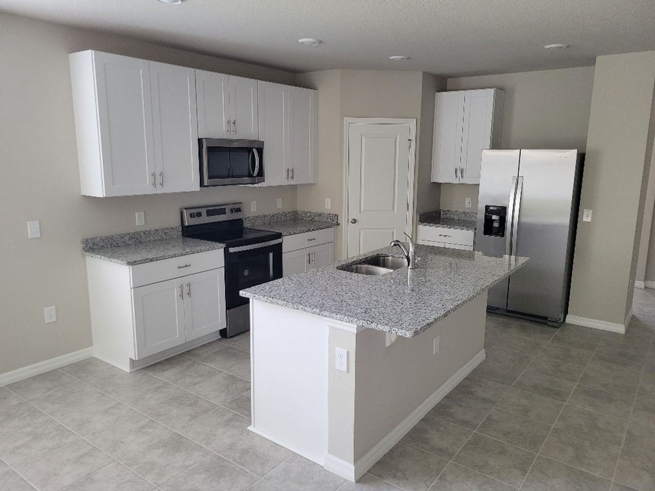 1281 Oak Valley Dr - Photo 4 of 21