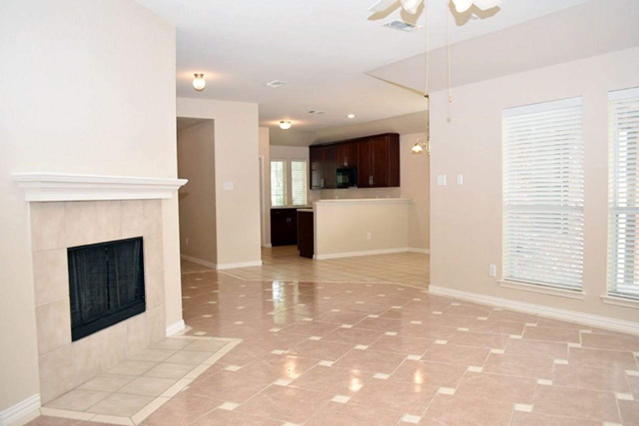 10332 Bear Creek Trl - Photo 3 of 20