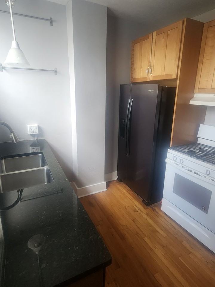 517 Summerlea St - Photo 5 of 41