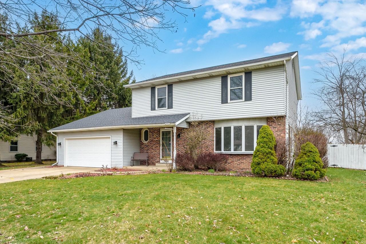 7630 Cottonwood - Photo 2 of 39