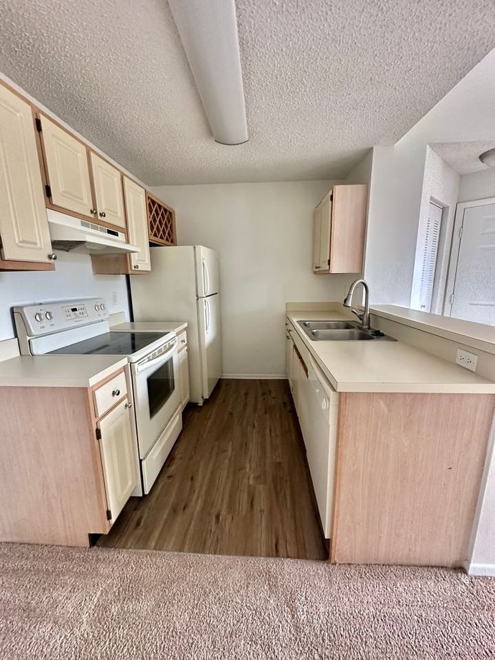 2585 Grassy Point Dr - Photo 6 of 27