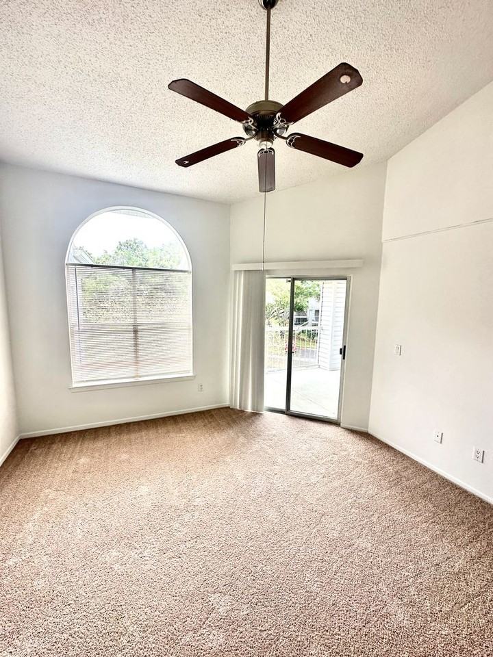 2585 Grassy Point Dr - Photo 7 of 27