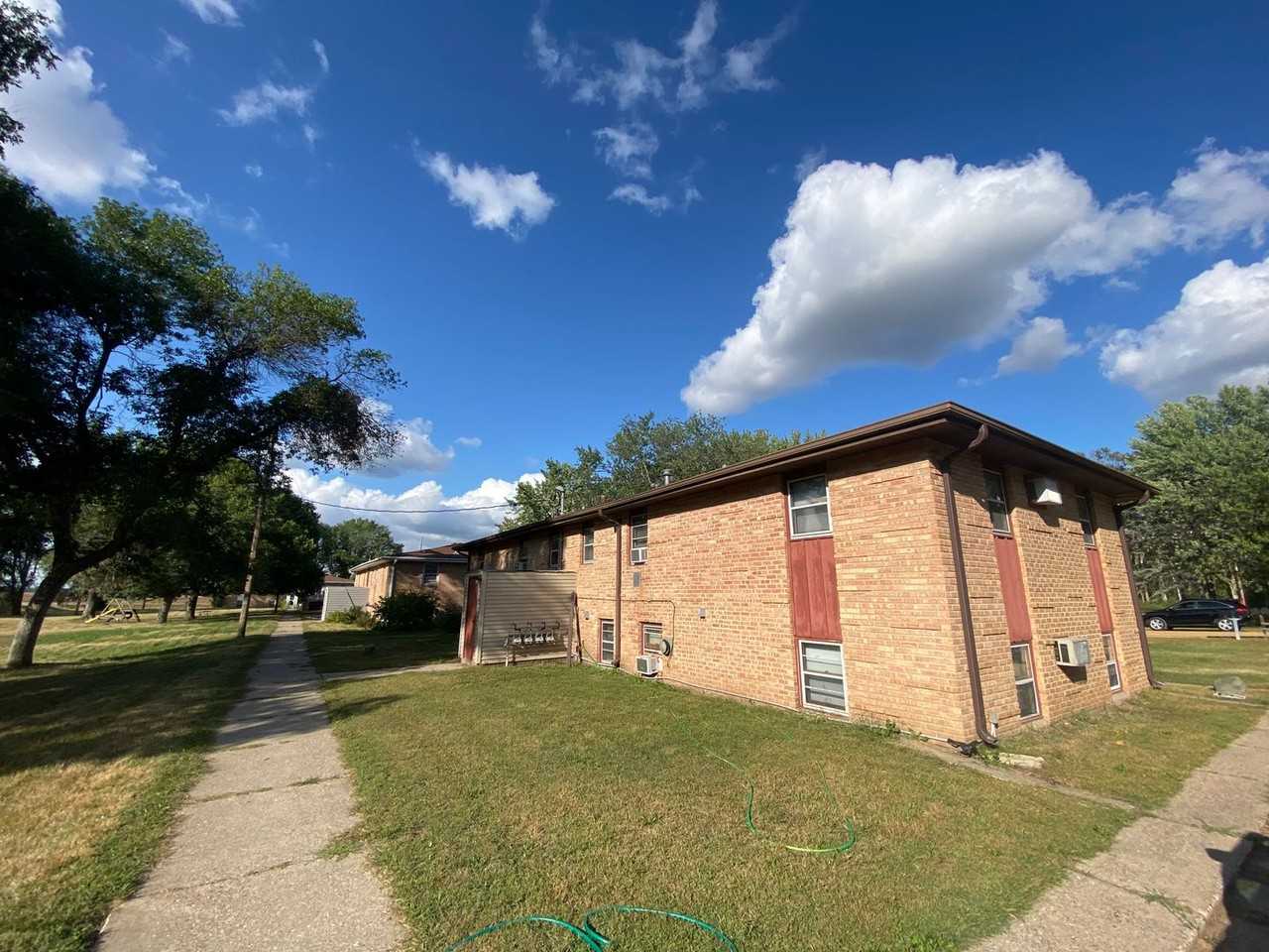 19085 Lena Ave - Photo 2 of 10