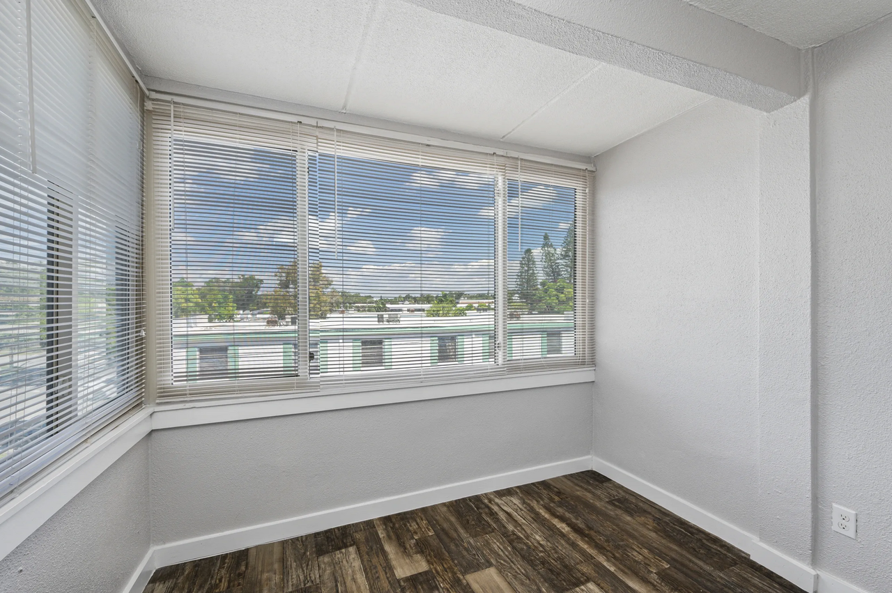 Loft at Third Apartments | Renovated 1 & 2 Bedroom Apartments - Photo 7 of 50