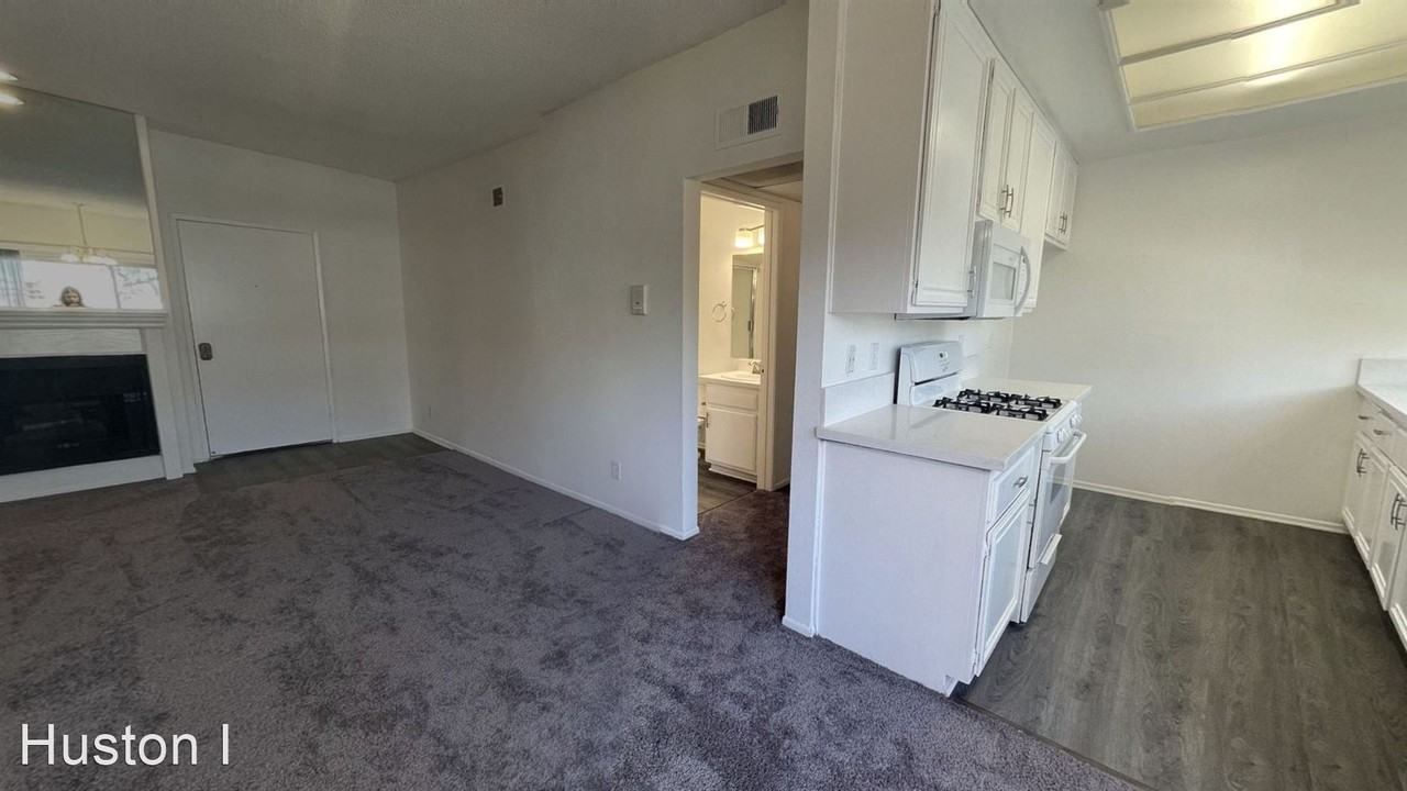 10934 Huston Street - Photo 2 of 27