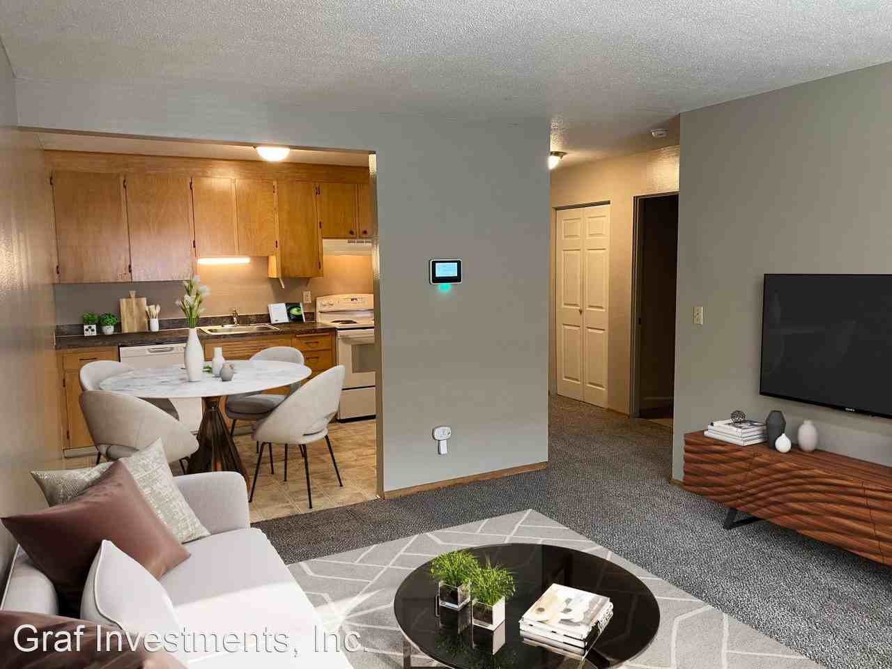 206 E. 15th - Photo 2 of 2