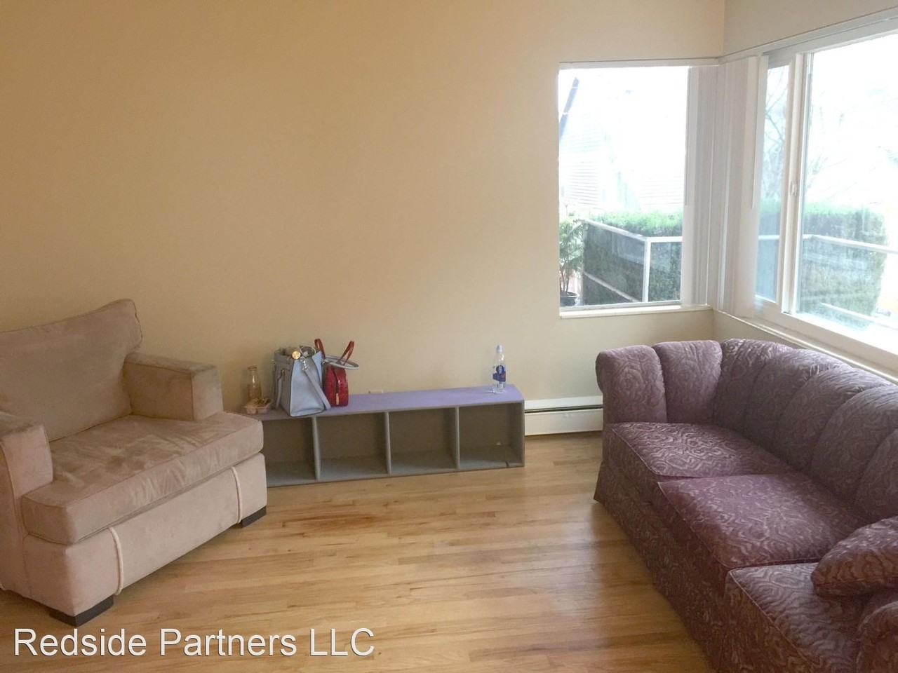 2117 Waverly Pl N - Photo 3 of 8