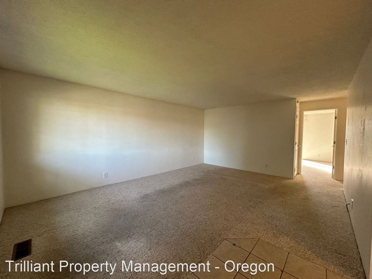 4758 Lariat Ct Ne - Photo 2 of 15