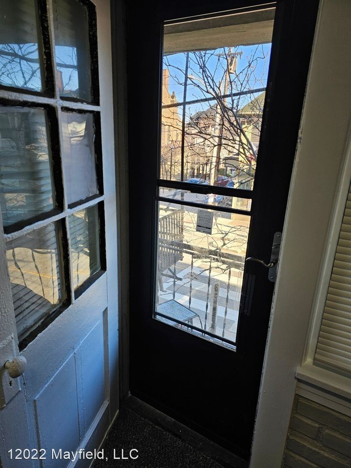 12022 Mayfield Rd - Photo 3 of 11