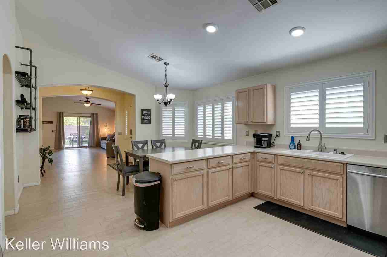 3408 Blue Ash Ln - Photo 2 of 29