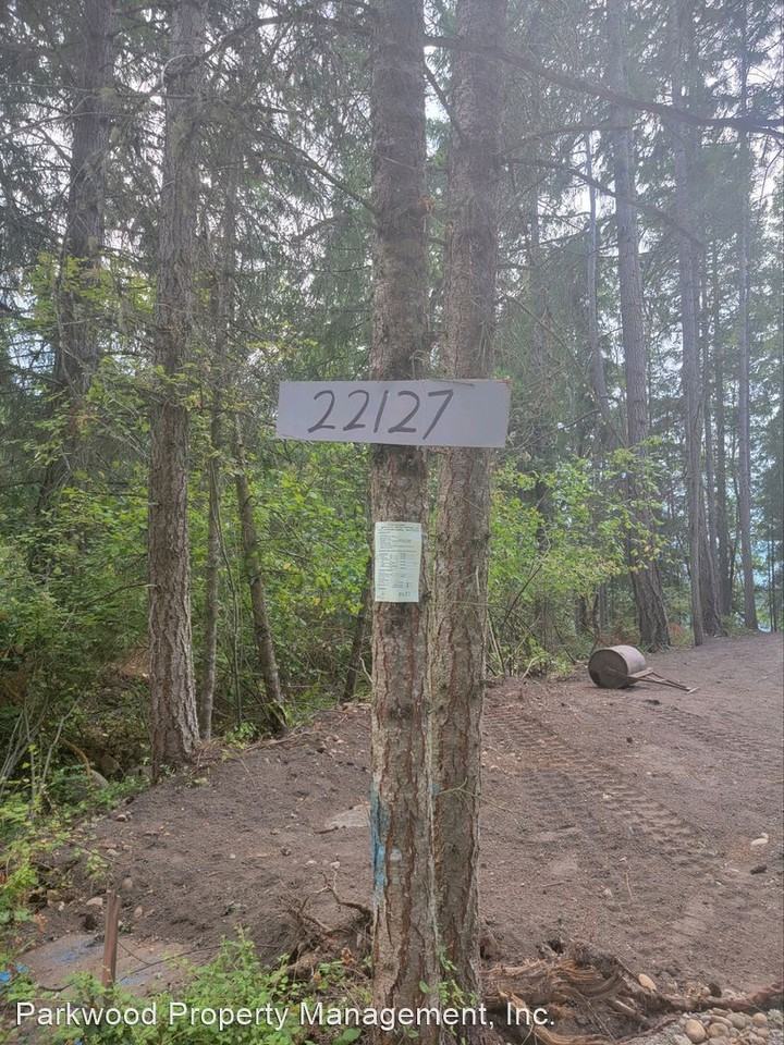 22127 N Clear Lake Blvd Se - Photo 3 of 14