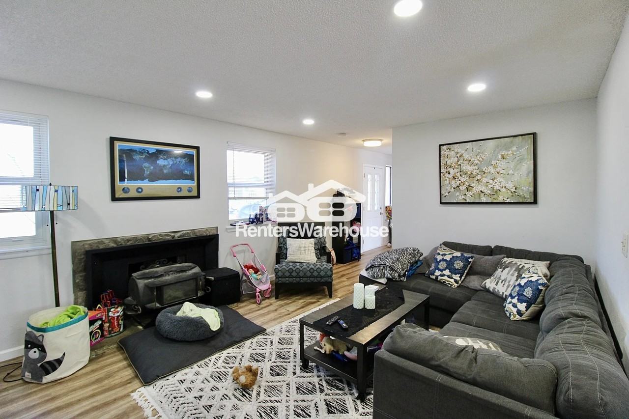 13238 Alcott Cir - Photo 2 of 27