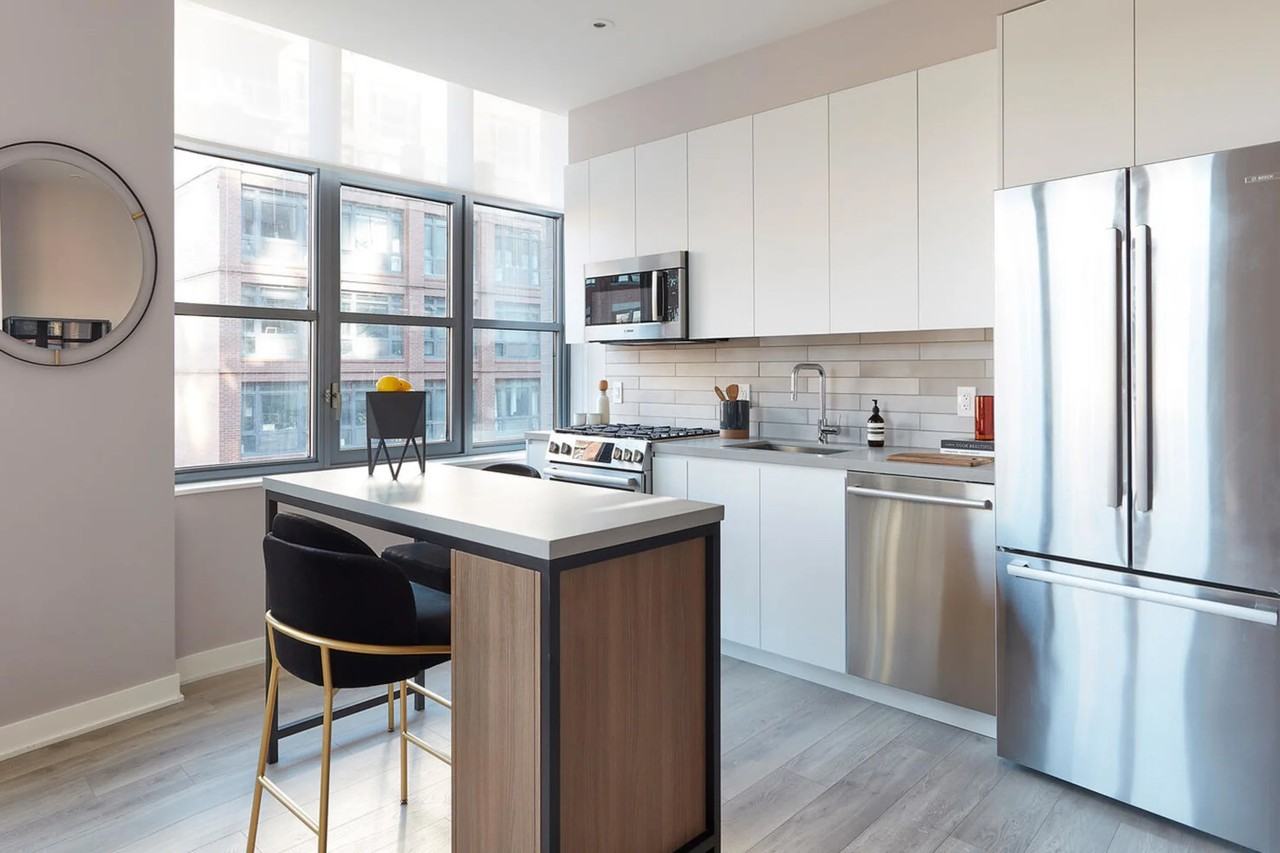 158 Front St - Photo 2 of 9