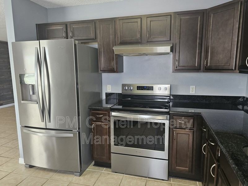 2112 Antillies Dr - Photo 6 of 21