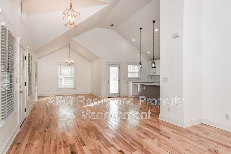2215 Lang Dr Sw - Photo 3 of 37