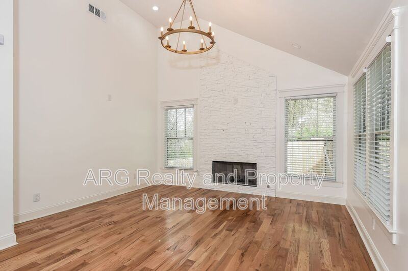 2215 Lang Dr Sw - Photo 4 of 37