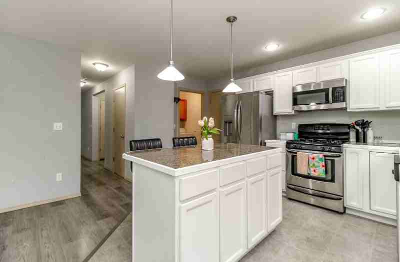 1325 E 41st St - Photo 3 of 16