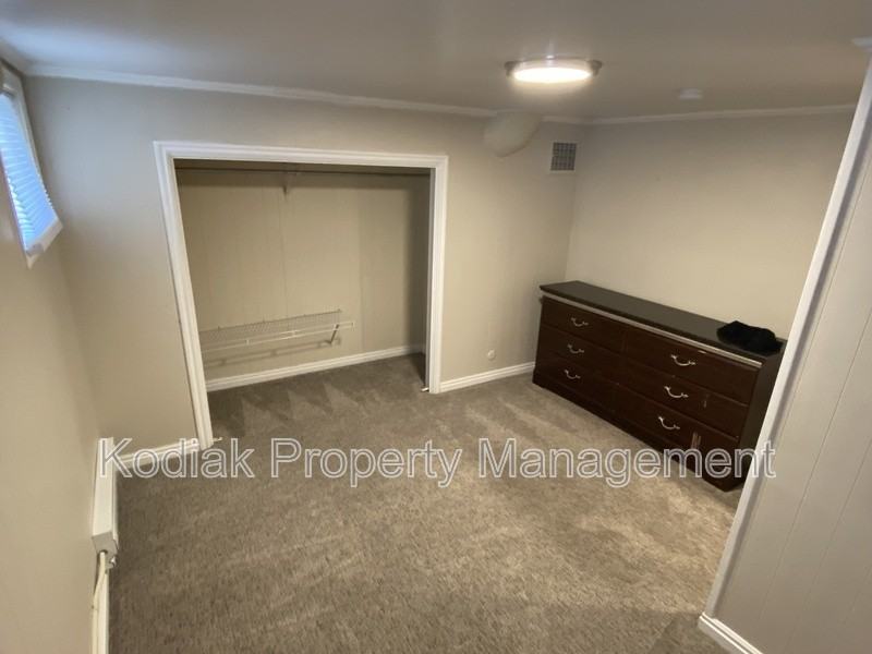 1264 E Westminster Ave - Photo 5 of 14