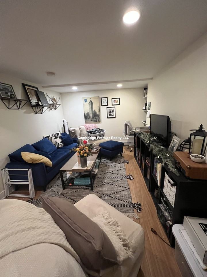 Chatham St #B1 - Photo 6 of 8