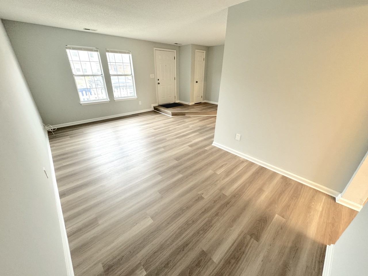 700 Wolftrap Ln - Photo 4 of 24