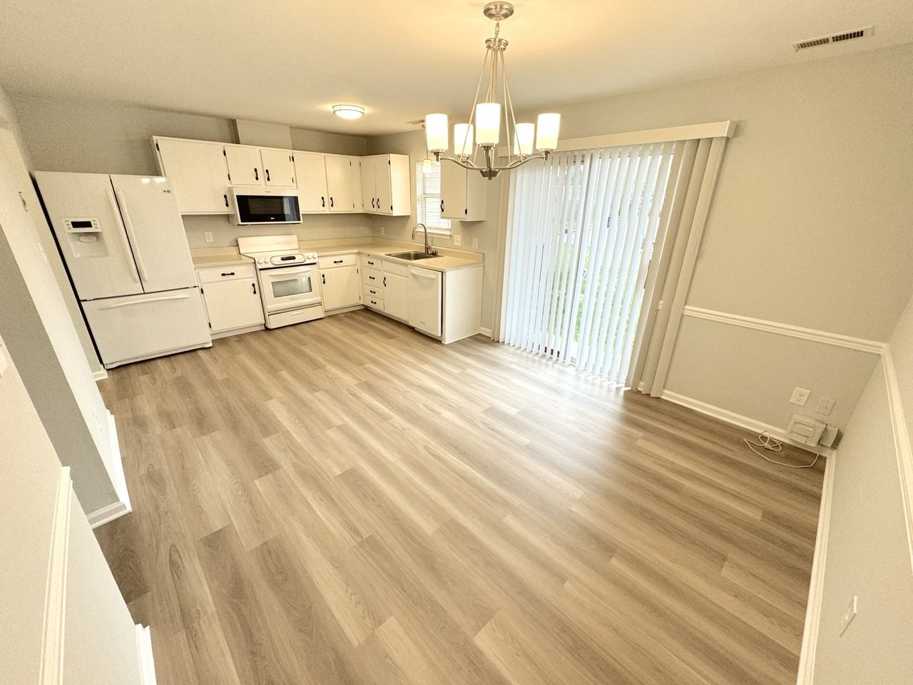 700 Wolftrap Ln - Photo 6 of 24