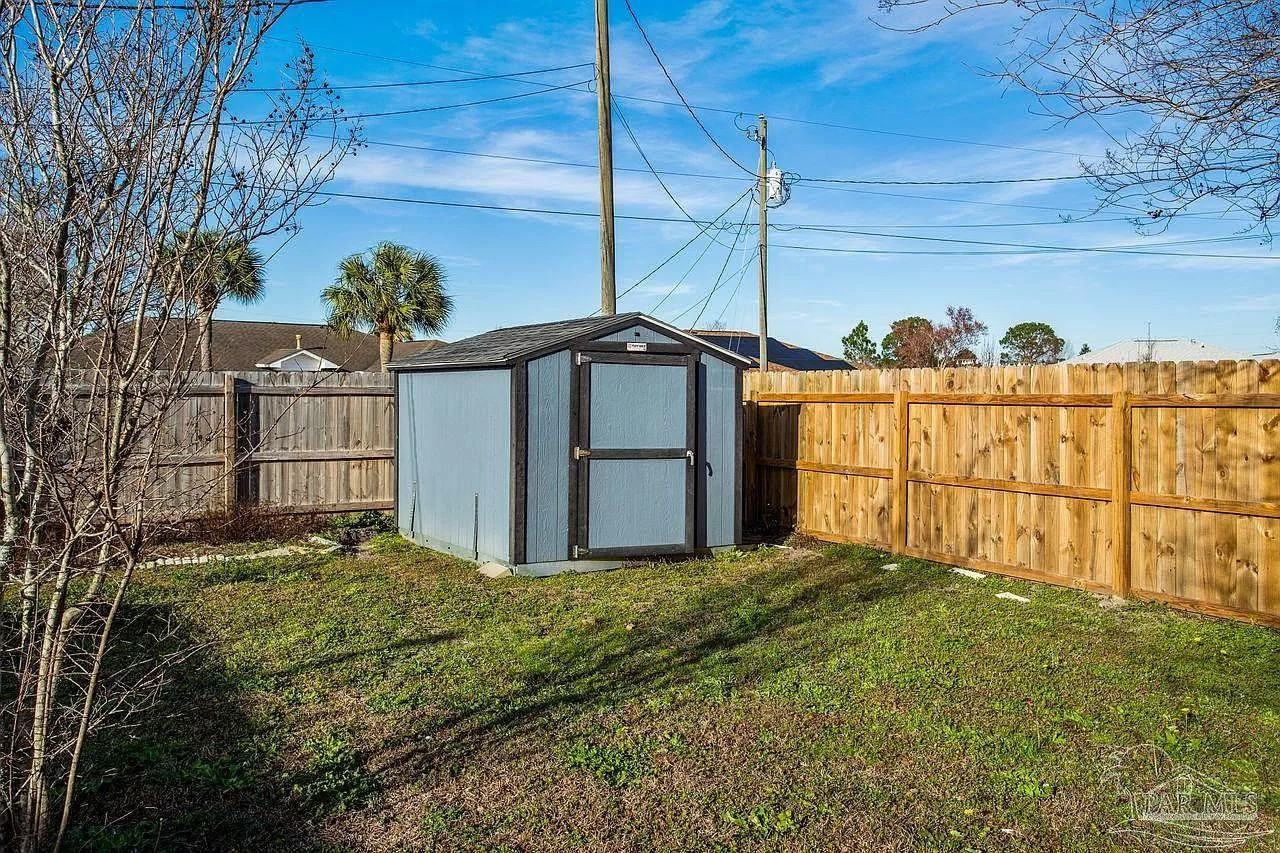 2112 Antillies Dr - Photo 3 of 21