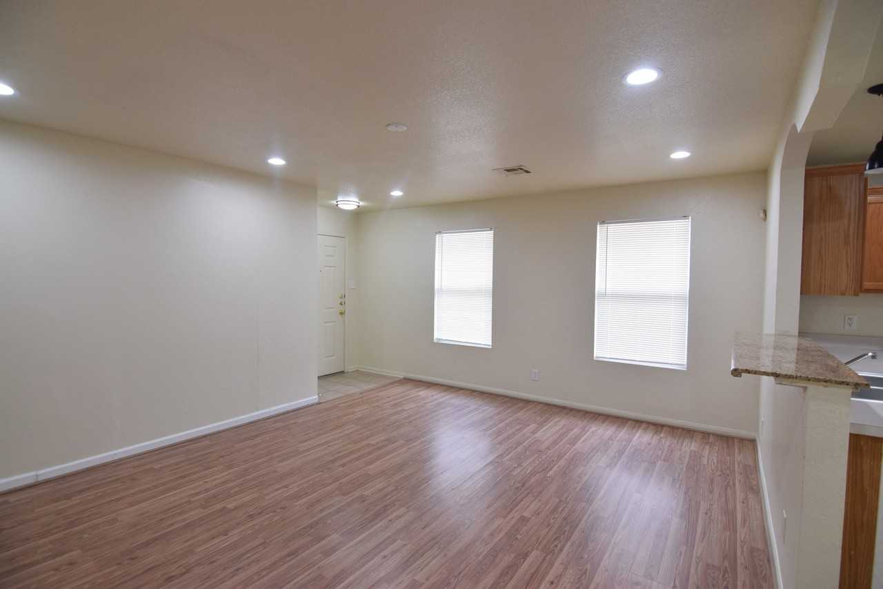 2907 Blackburn Dr - Photo 6 of 19