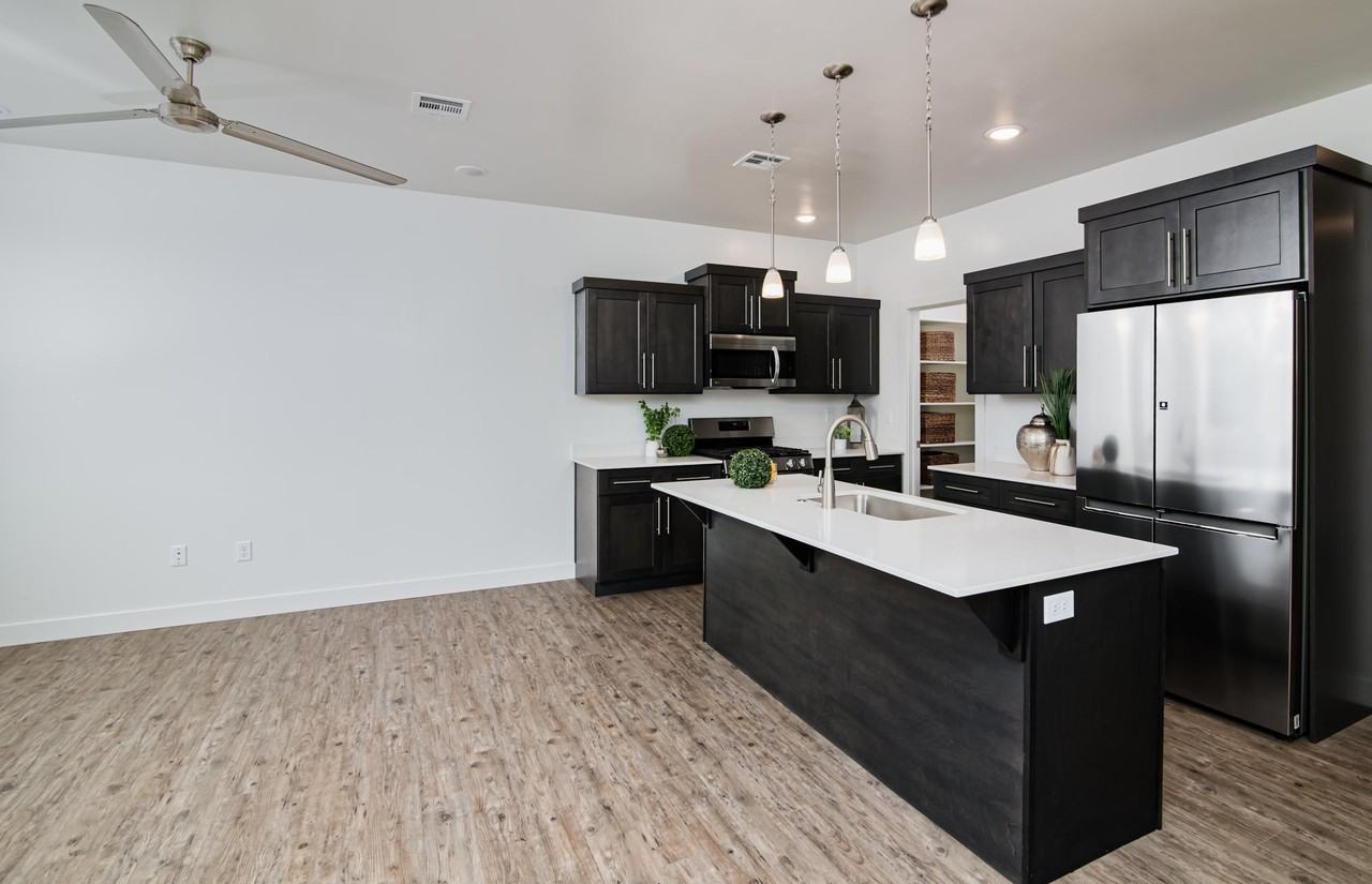 1055 W Province Way #113 - Photo 5 of 23