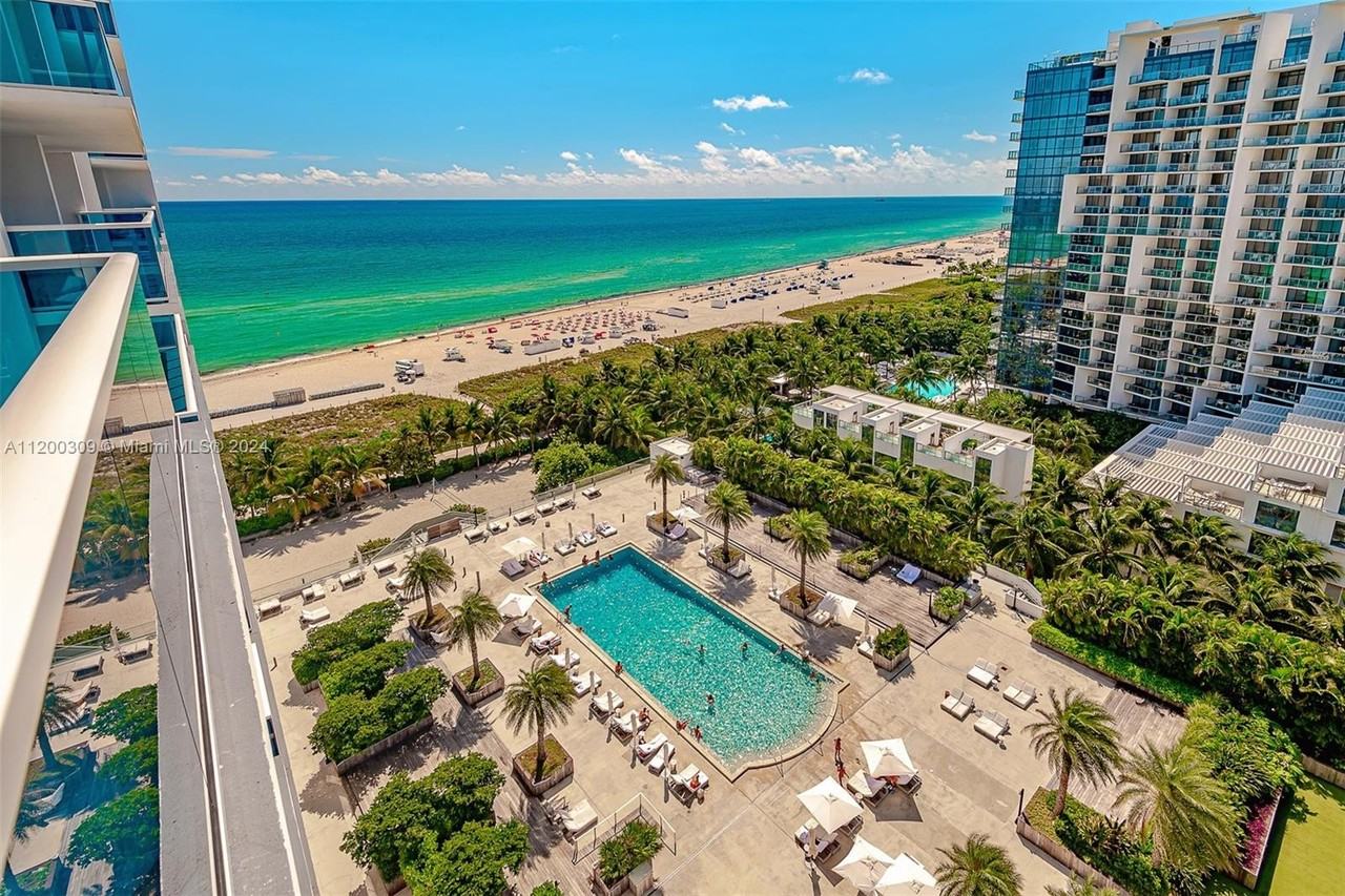 2301 Collins Ave #1506 - Photo 3 of 46