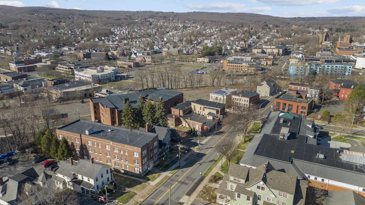 22 High St Apt C4 #C4 - Photo 6 of 13