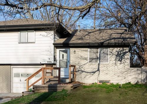 806 S Ridgeview Rd - Photo 2 of 25