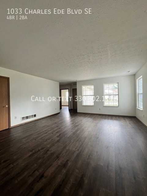 1033 Charles Ede Blvd Se - Photo 2 of 12