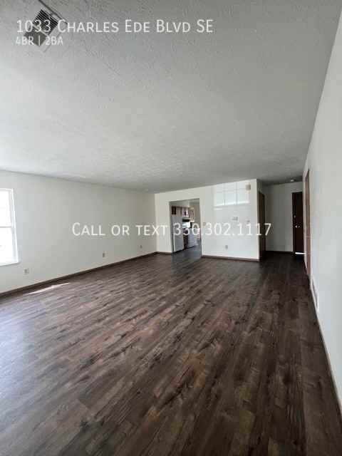 1033 Charles Ede Blvd Se - Photo 3 of 12