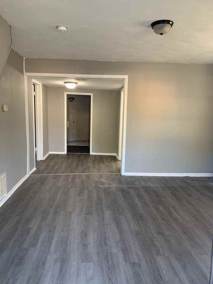 2304 N National Ave - Photo 2 of 8
