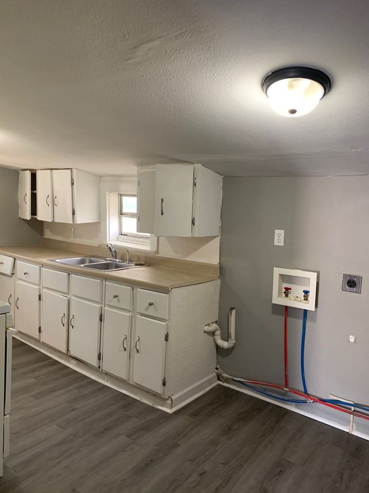 2304 N National Ave - Photo 3 of 8