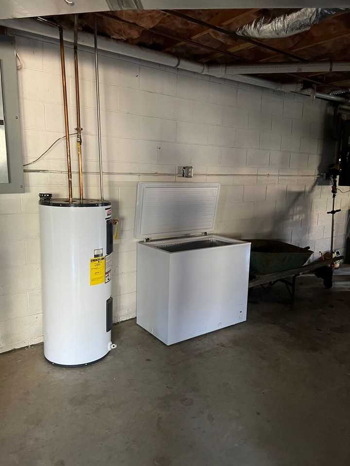 2800 Smith Creek Rd - Photo 3 of 21