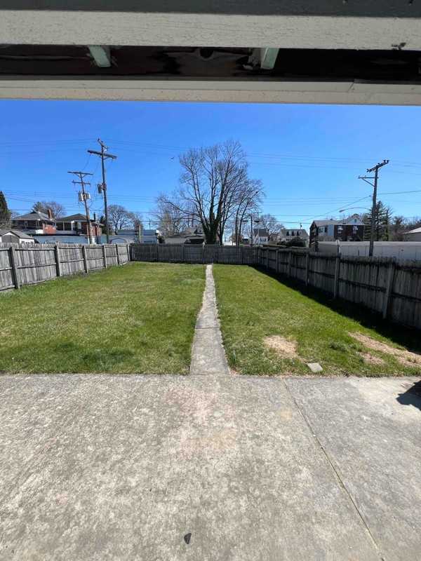 1588 W King St - Photo 3 of 13