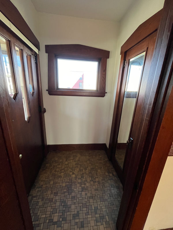 2024 Horton Ave Se - Photo 2 of 15