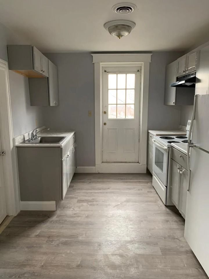 151 Madison Ave #C - Photo 2 of 11