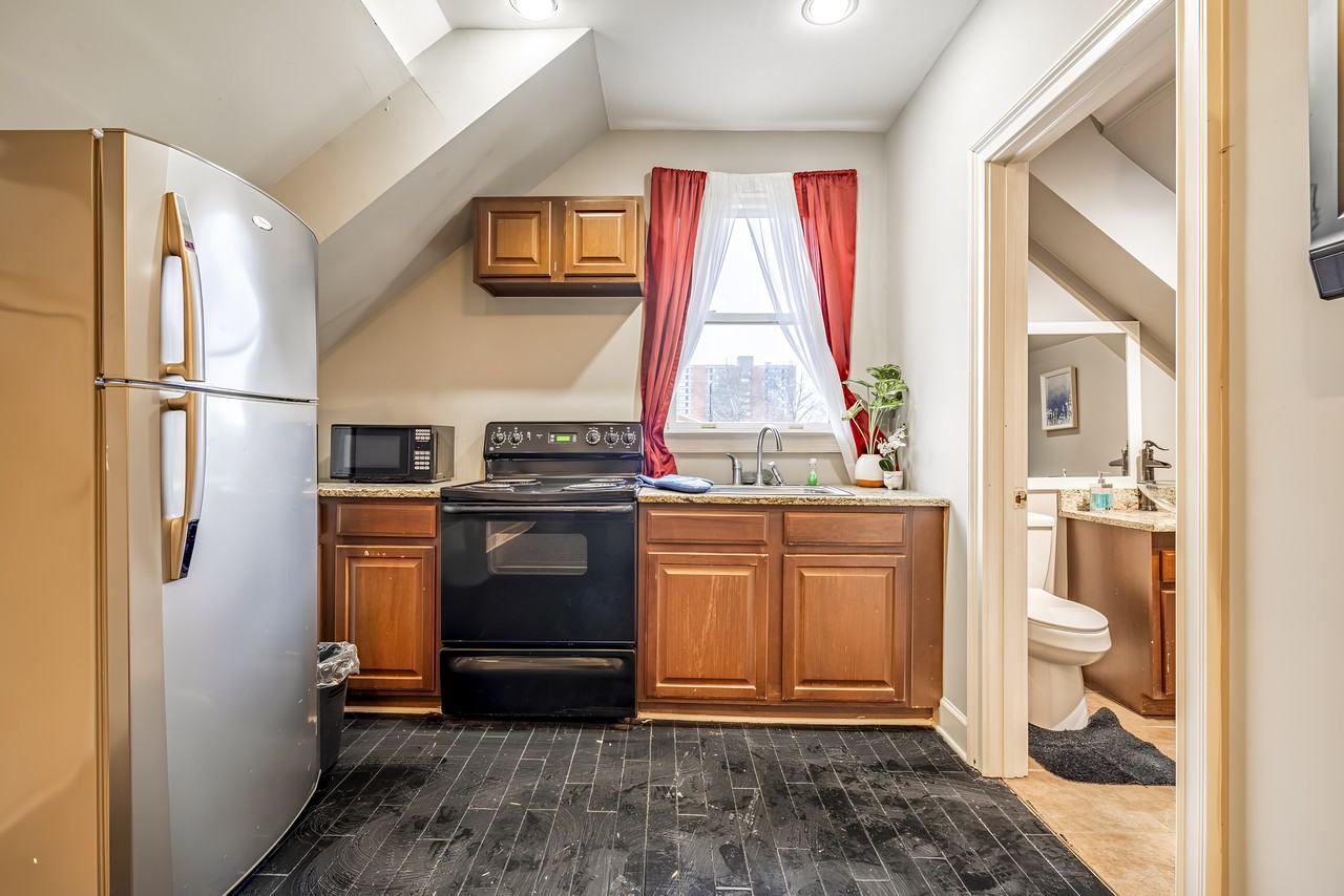 Pryor St Sw - Photo 3 of 21