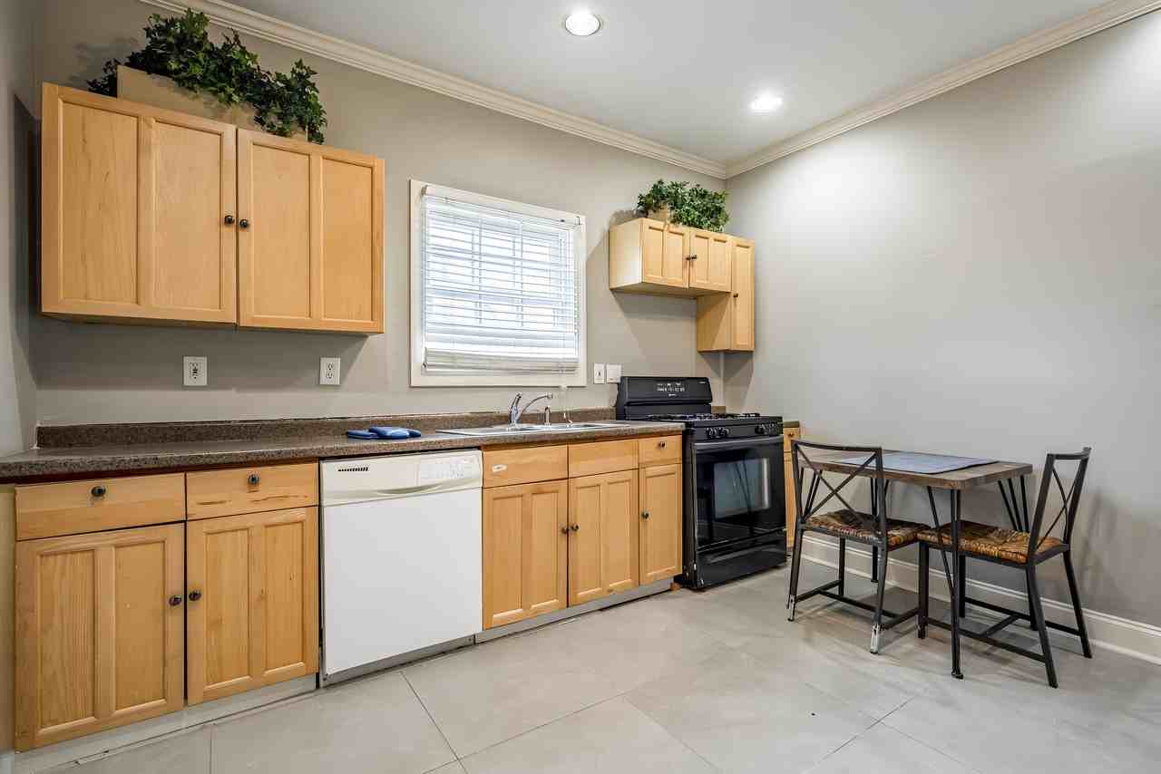 Pryor St Sw - Photo 4 of 21